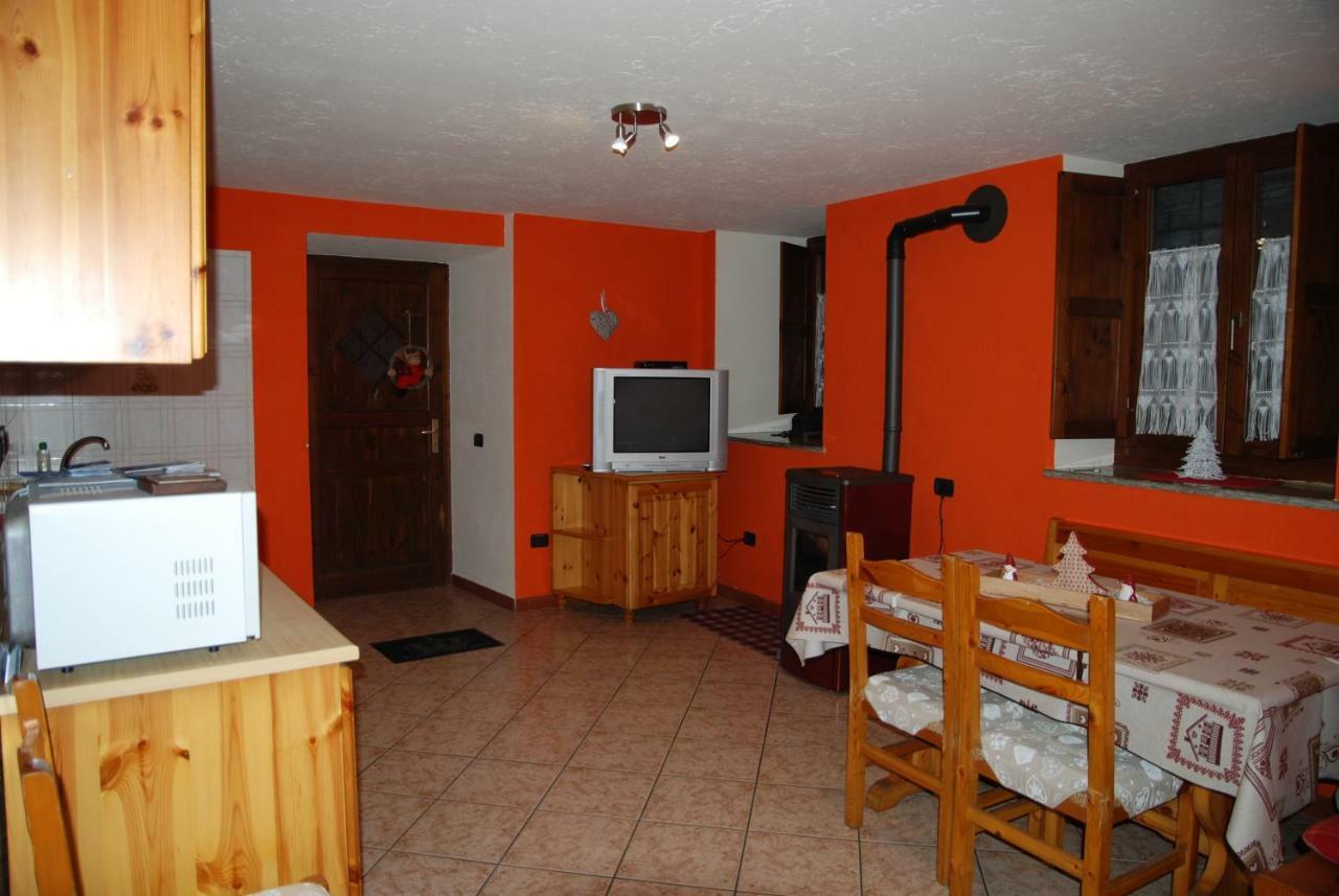 Casa Vacanza In Centro A La Salle Buitenkant foto